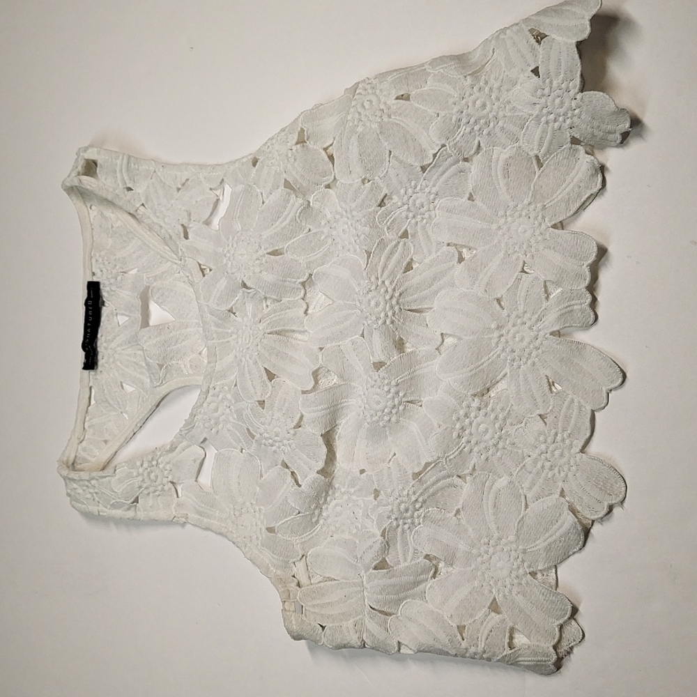 Signature 8 small white